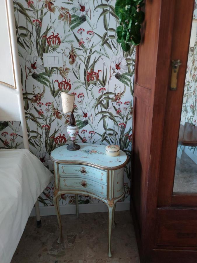 Sant'Omero Bed And Breakfast La Pecora Rosa מראה חיצוני תמונה