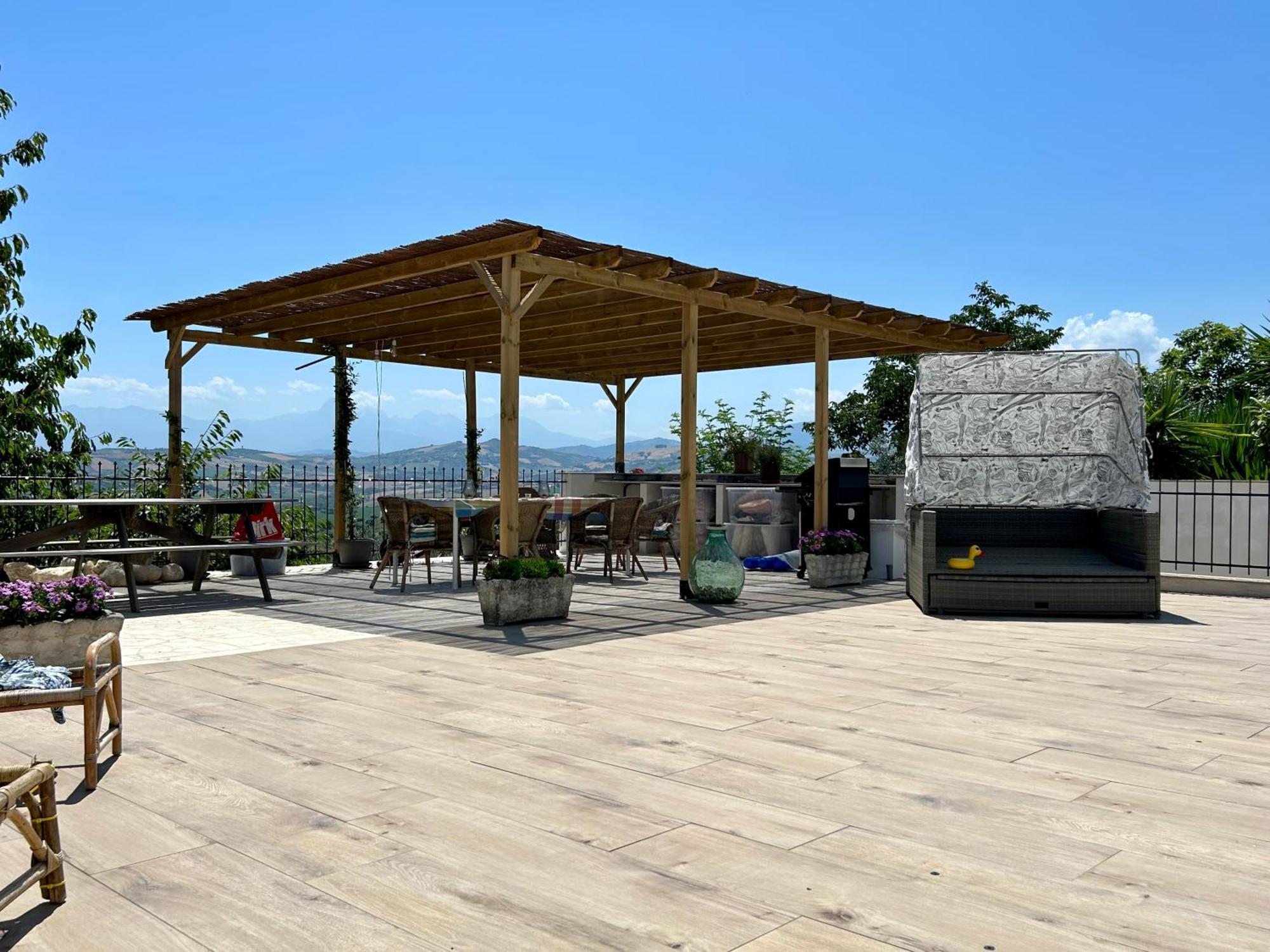 Sant'Omero Bed And Breakfast La Pecora Rosa מראה חיצוני תמונה